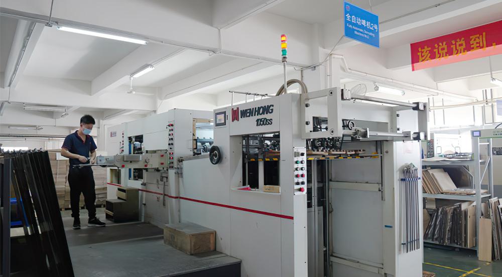Automatic die cutting sizing